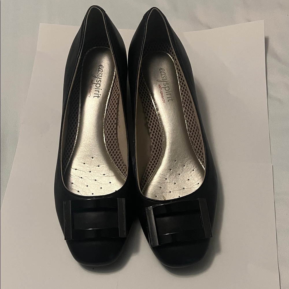 Easy Spirit Black Patent short heel with Decorative Buckle size 7 wide